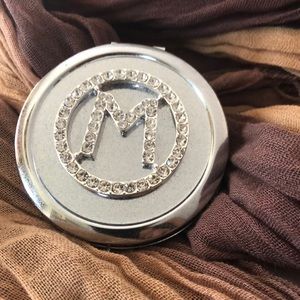 Compact Mirror